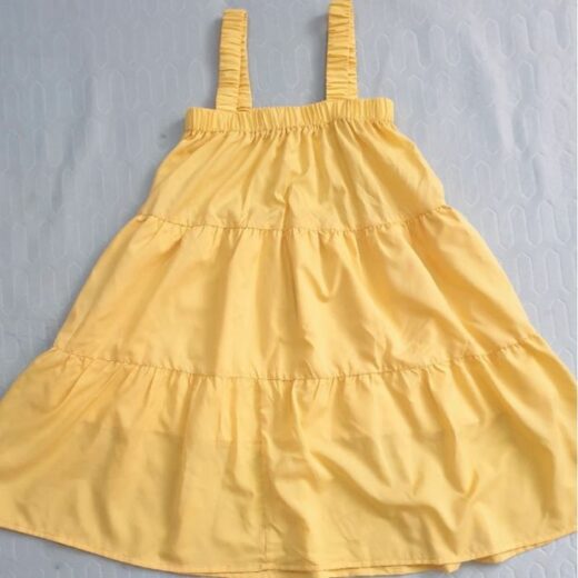 váy hai dây bé gái màu vàng