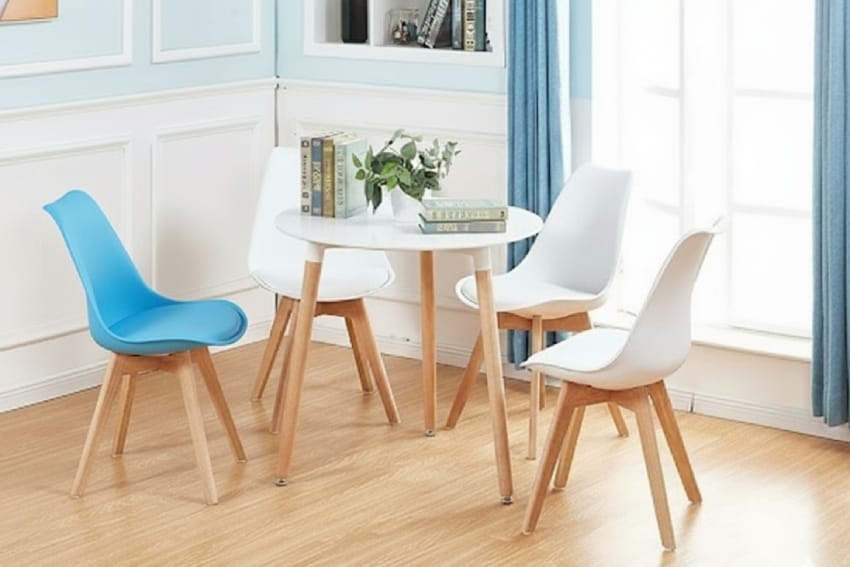 Ghế nhựa chân gỗ kết hợp với bàn