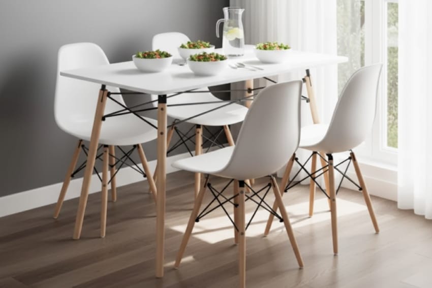 Bàn gỗ chân sắt đẹp cùng kiểu ghế trong phòng ăn