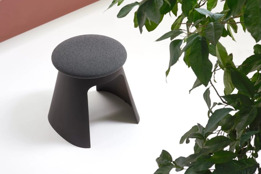 Ghế đôn nhựa đúc góc nhìn trên xuống