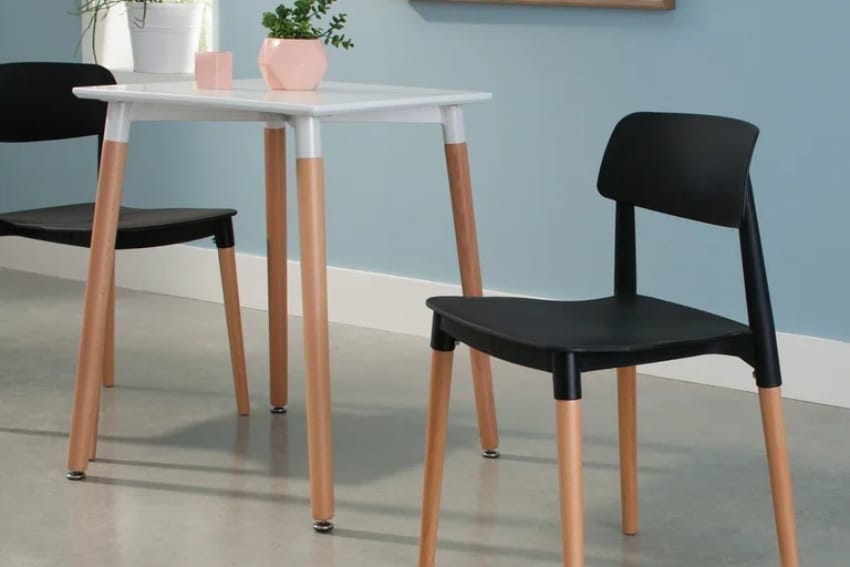 Ghế nhựa đúc café kết hợp với bàn