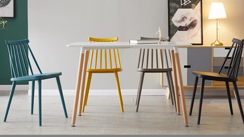 Ghế nhựa tựa lưng thấp kết hợp với bàn