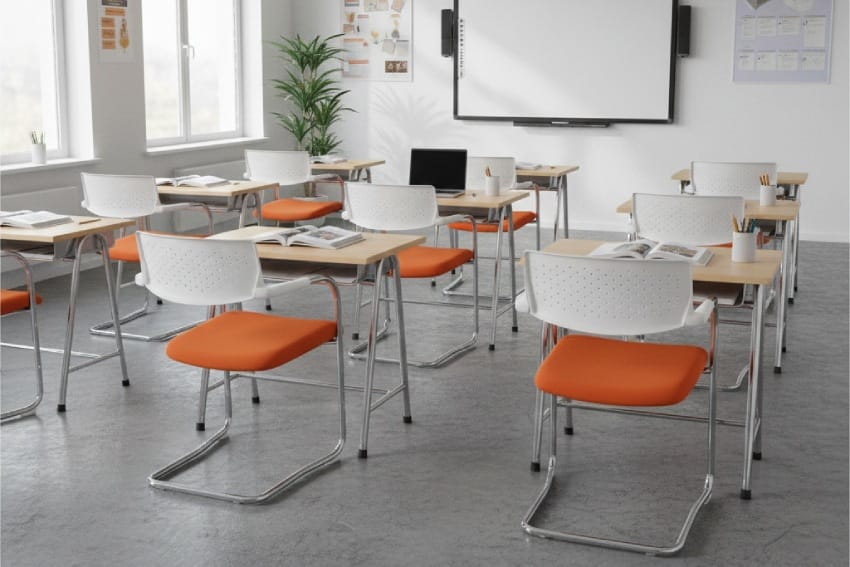 Ghế chân quỳ kết hợp bàn trong phòng học