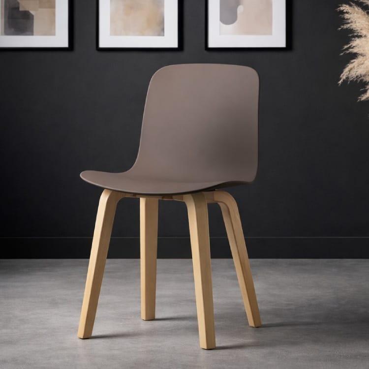 Ghế chân gỗ mặt nhựa