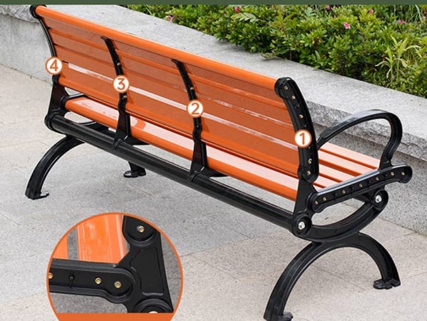 Mặt sau của ghế băng sắt ngoài trời